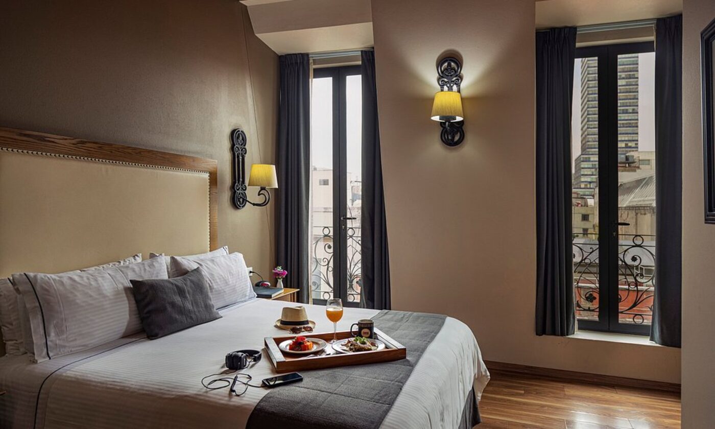 A sandwich and drinks at Café Central