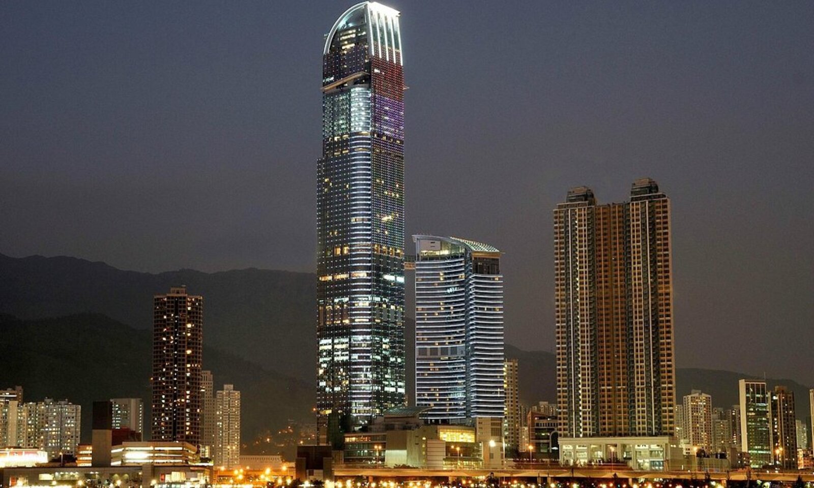 Nina Hotel Tsuen Wan West