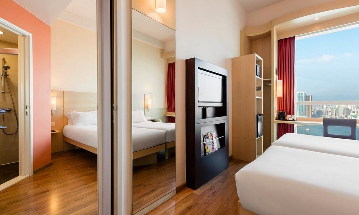 Twin room at Ibis Hong Kong Central & Sheung Wan